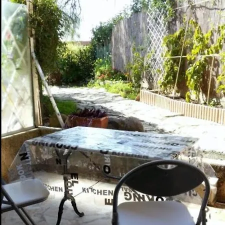 Elegant Studio Renove Avec Jardin Apartment